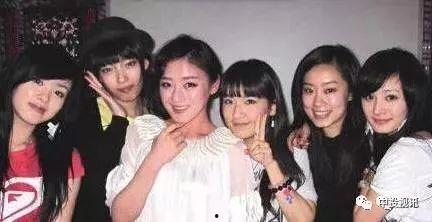 吃瓜娱乐姐妹视频